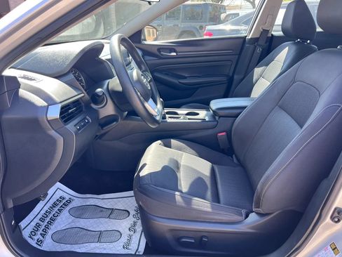 Used 2020 Nissan Altima 2.5 S FWD image 12