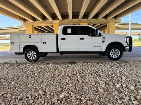 Used 2021 Ford F250 XL w/ STX Appearance Package AWD/4WD image 2