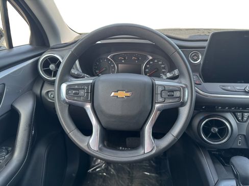 Used 2023 Chevrolet Blazer LT w/ Convenience Package FWD image 12