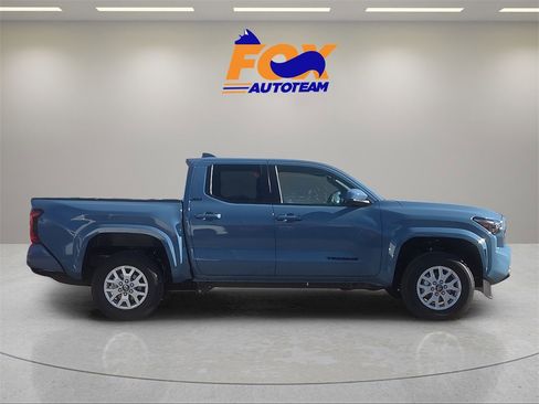 New 2026 Toyota Tacoma SR5 image 5