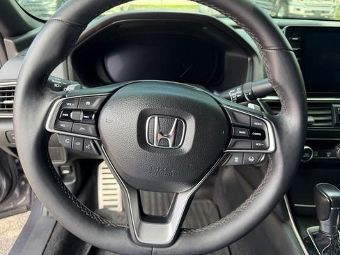 Used 2018 Honda Accord Sport image 29
