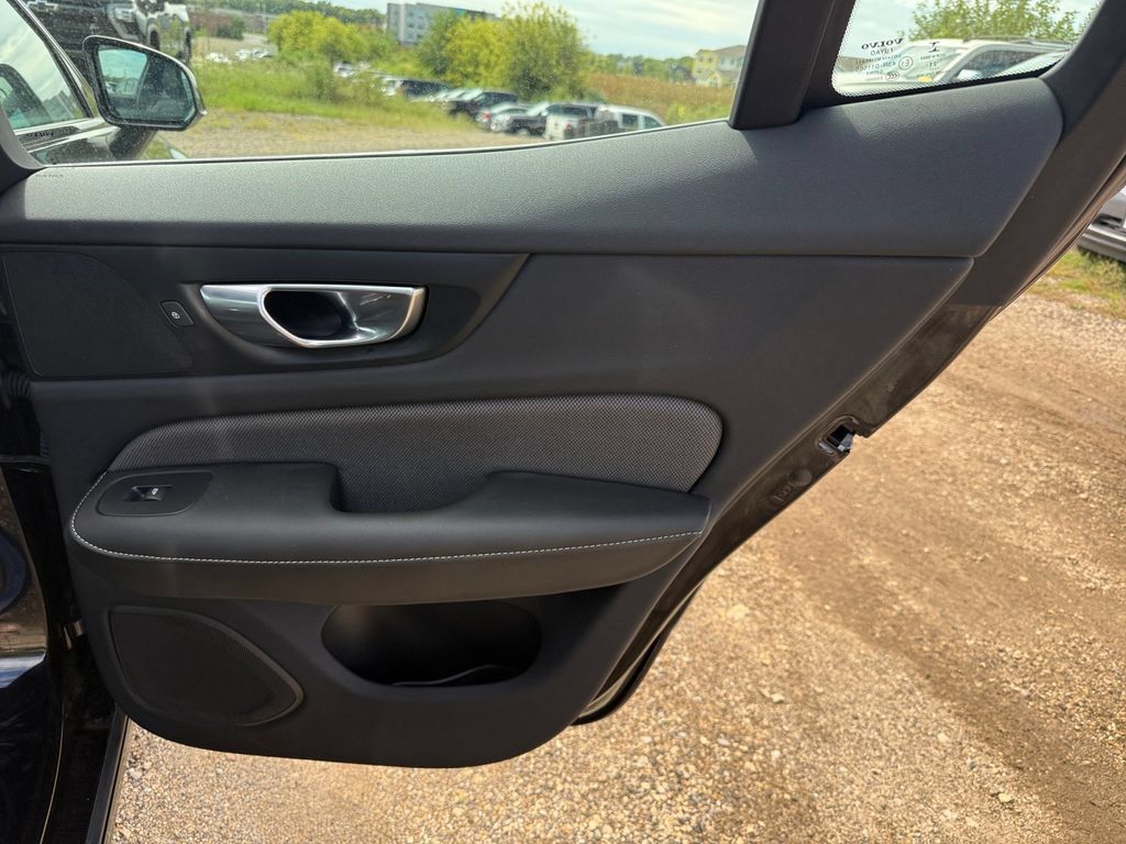 Used 2024 Volvo S60 B5 Plus FWD image 37