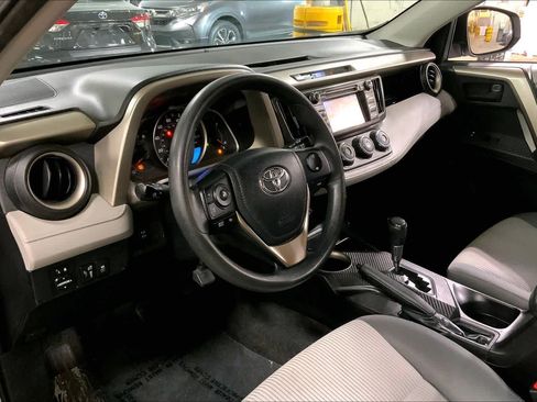 Used 2013 Toyota RAV4 LE AWD/4WD image 18