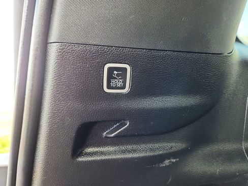 Used 2023 Jeep Wagoneer L Series II image 36