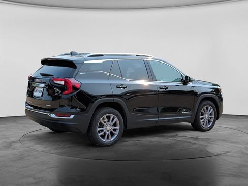Used 2024 GMC Terrain SLT AWD/4WD image 7