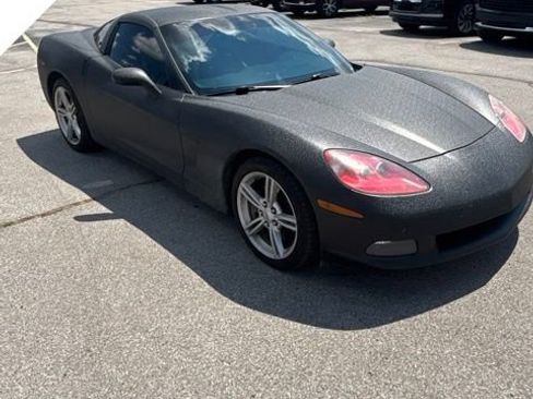 Used 2010 Chevrolet Corvette Coupe w/ 1LT RWD image 7