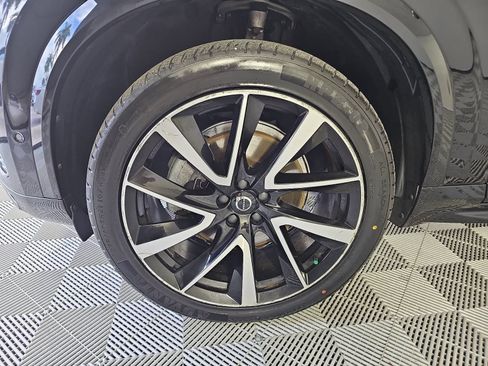 Used 2024 Volvo XC90 B6 Plus AWD/4WD image 10