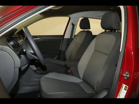 Used 2018 Volkswagen Tiguan S AWD/4WD image 22