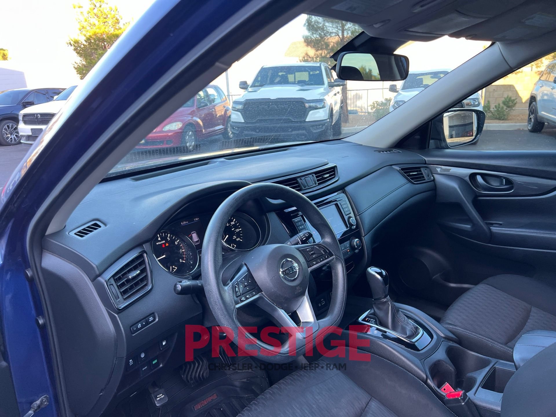 Used 2020 Nissan Rogue S FWD image 29