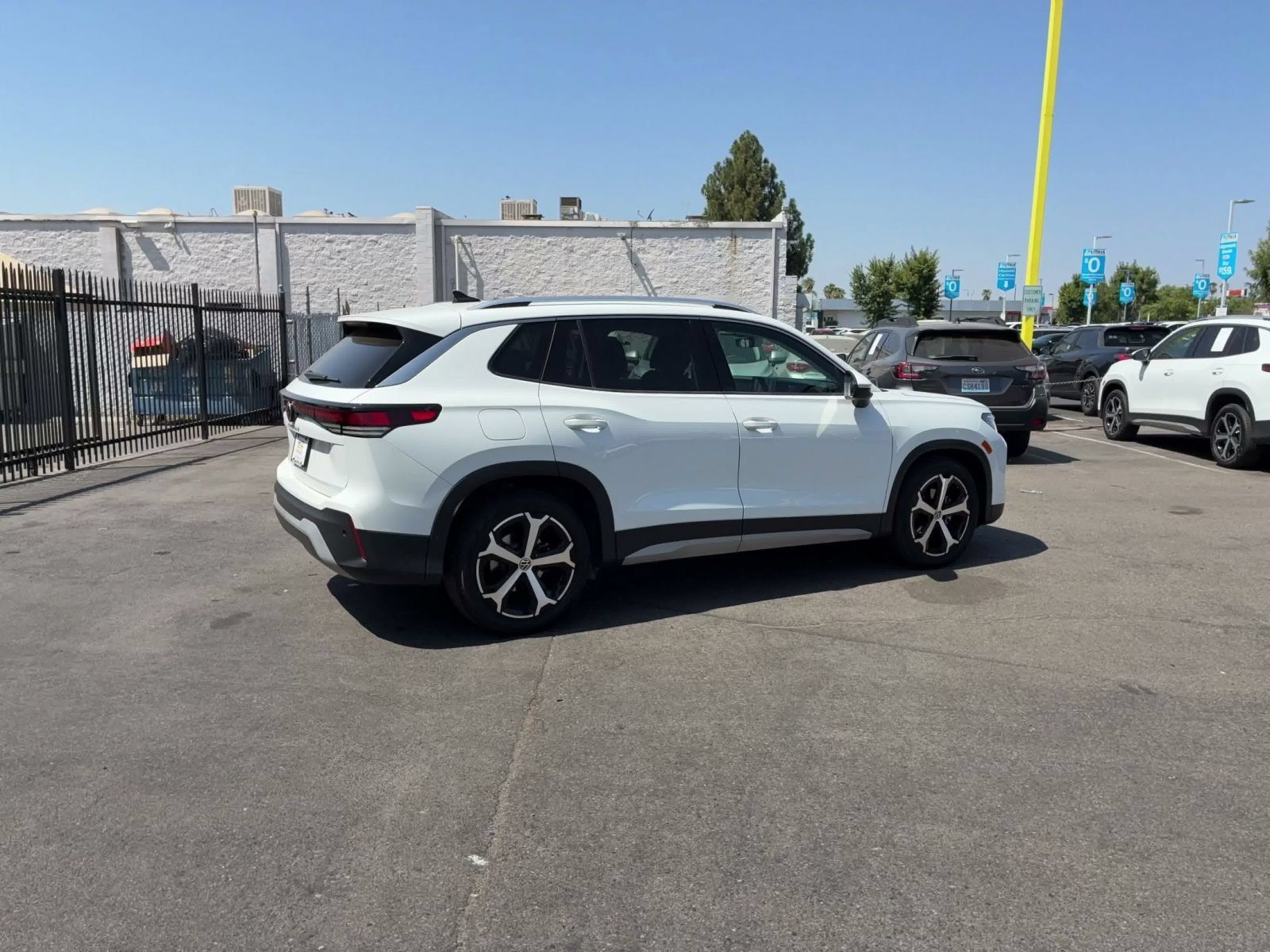 Used 2026 Volkswagen Tiguan SE FWD image 13