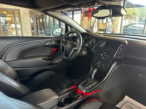 Used 2016 Buick Cascada Premium image 17