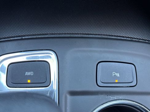 Used 2024 Chevrolet Equinox LT w/ LPO, Floor Liner Package AWD/4WD image 23