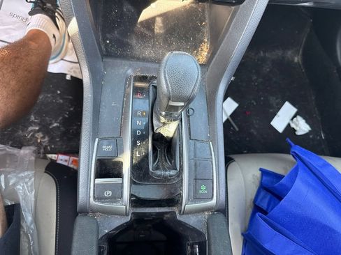 Used 2018 Honda Civic EX image 24
