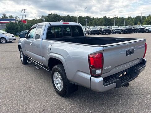 Used 2019 Toyota Tacoma SR w/ SR Convenience Package AWD/4WD image 4