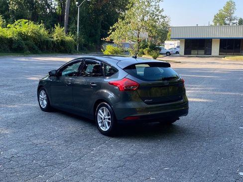 Used 2017 Ford Focus SE FWD image 7