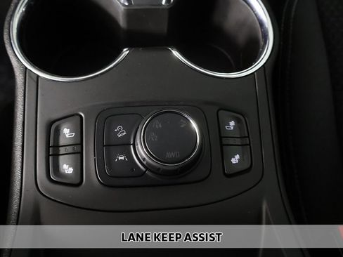 Used 2023 GMC Terrain SLE w/ Driver Convenience Package AWD/4WD image 3