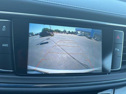 Used 2019 Buick Enclave Essence AWD/4WD image 14