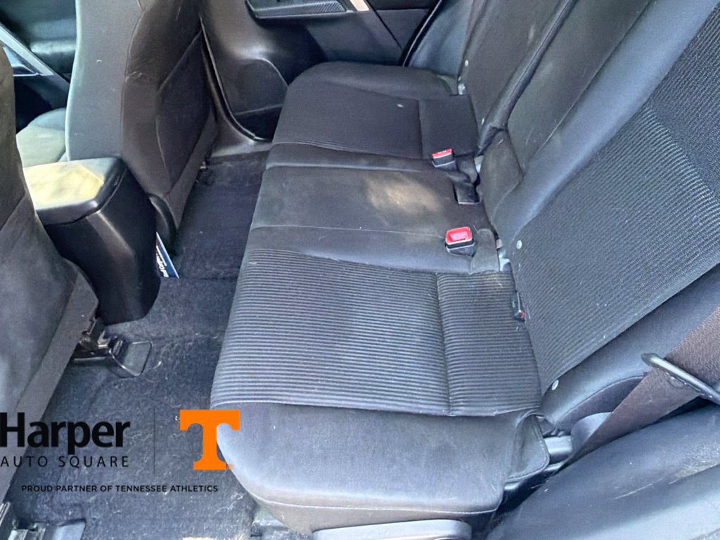 Used 2015 Toyota RAV4 LE FWD image 9