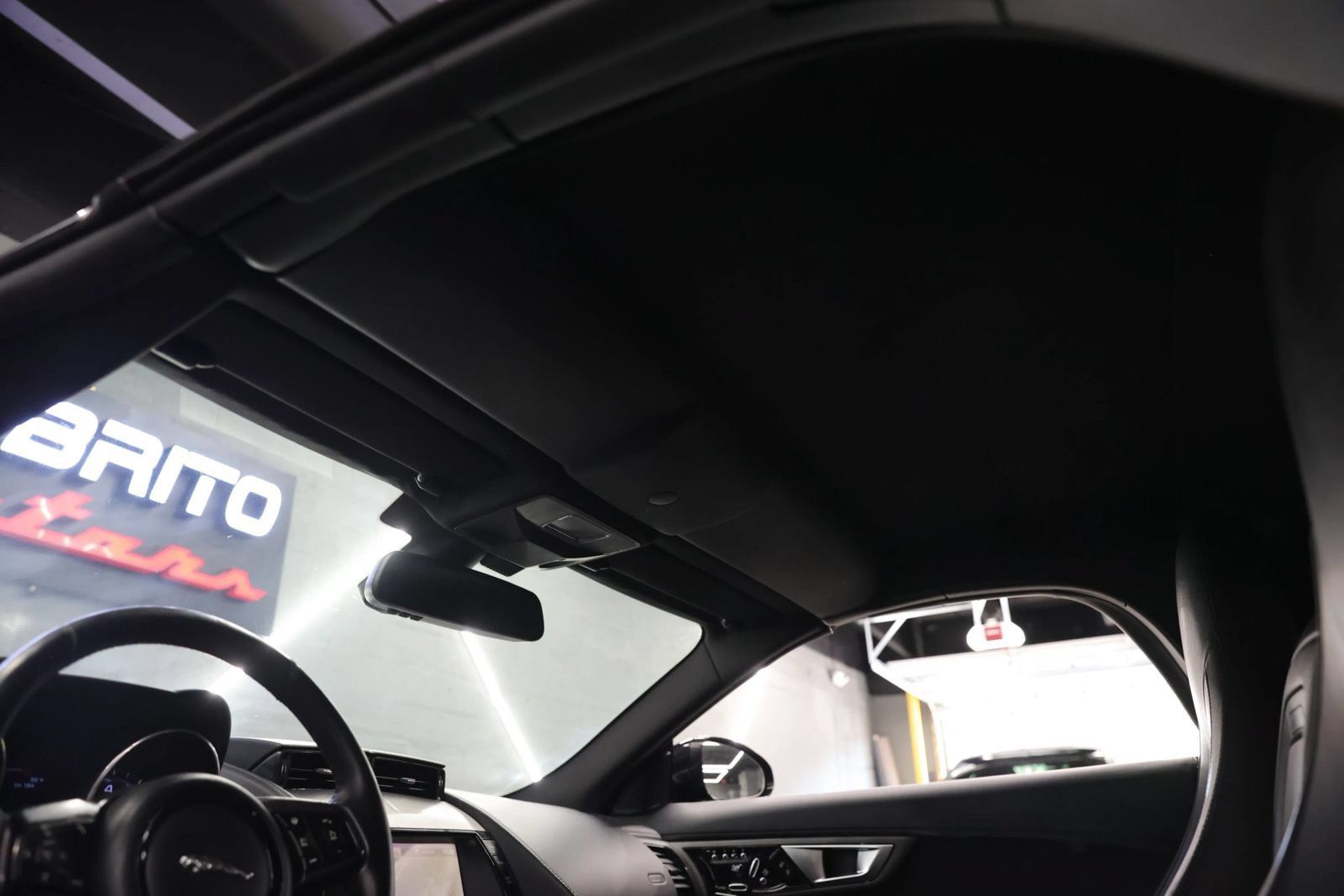 Used 2014 Jaguar F-TYPE Convertible RWD image 31