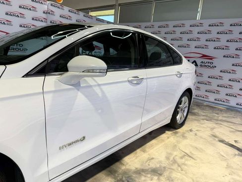 Used 2018 Ford Fusion SE w/ Equipment Group 602A image 6
