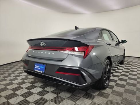 Certified 2026 Hyundai Elantra SEL Sport Premium FWD image 5