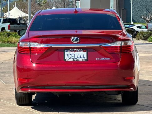 Used 2013 Lexus ES 300h w/ Luxury Pkg image 5