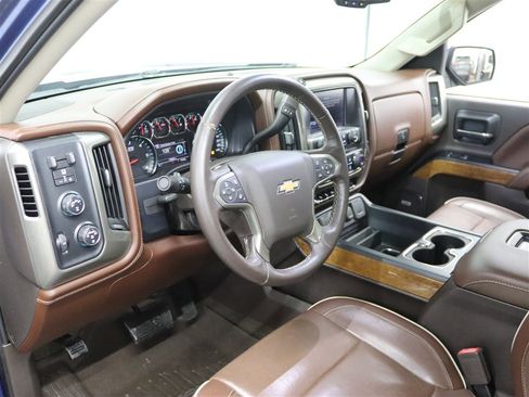 Used 2018 Chevrolet Silverado 1500 High Country image 21