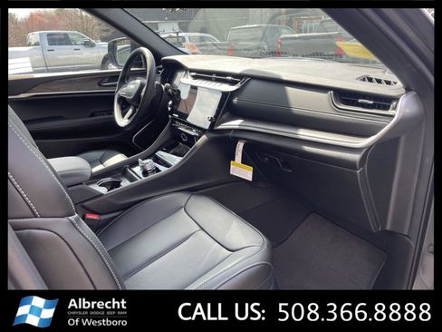 New 2026 Jeep Grand Cherokee Limited image 15