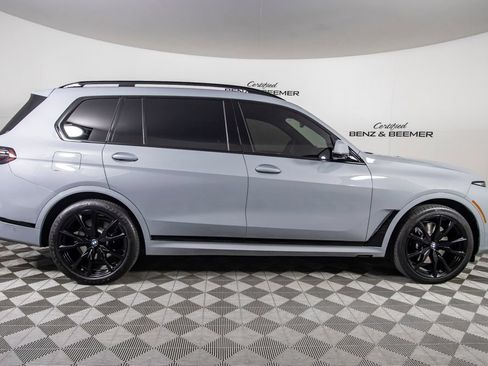 Used 2024 BMW X7 xDrive40i w/ M Sport Package AWD/4WD image 3