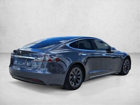 Used 2020 Tesla Model S Long Range AWD/4WD image 5