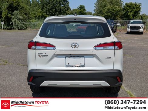 Used 2025 Toyota Corolla Cross L AWD/4WD image 4