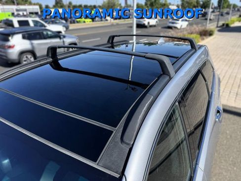Used 2017 Hyundai Santa Fe Limited AWD/4WD image 12