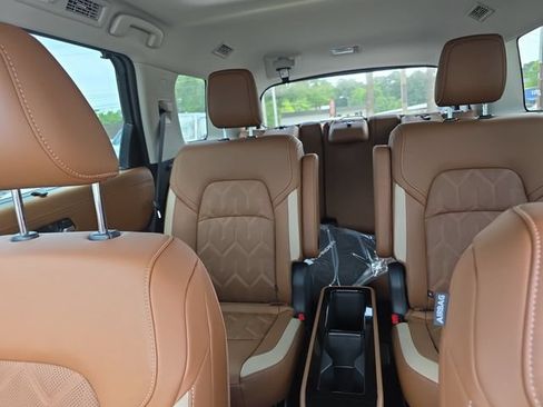 New 2026 Nissan Pathfinder Platinum w/ Cargo Package AWD/4WD image 29