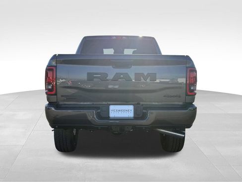 New 2026 RAM 2500 Big Horn AWD/4WD image 4