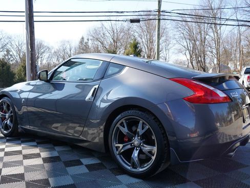 Used 2010 Nissan 370Z Touring w/ Sport Pkg image 10