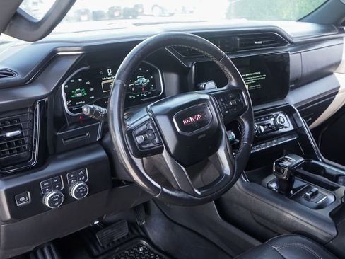 Used 2022 GMC Sierra 1500 AT4 w/ AT4 Preferred Package AWD/4WD image 22