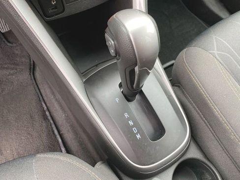 Used 2020 Chevrolet Trax LT image 15