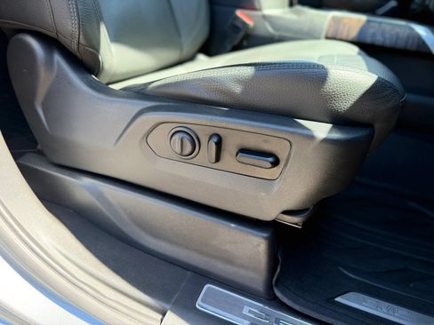 Used 2019 GMC Sierra 1500 Denali w/ Technology Package AWD/4WD image 7