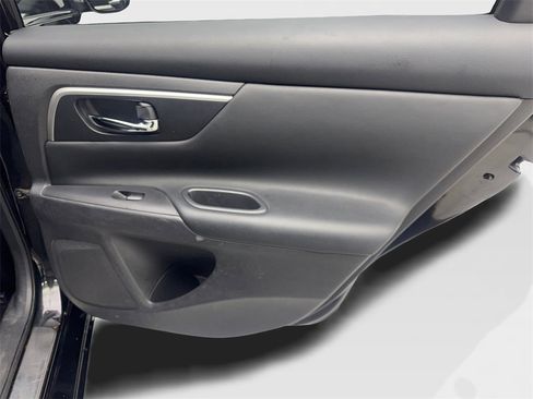 Used 2016 Nissan Altima 3.5 SL image 42