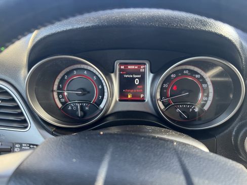 Used 2015 Dodge Journey Crossroad w/ Flexible Seating Group image 6