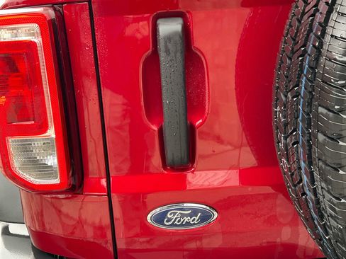 Used 2025 Ford Bronco 4-Door image 14