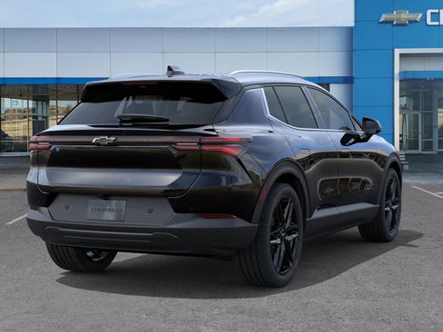 New 2026 Chevrolet Equinox EV LT w/ LPO, Blackout Package FWD image 4