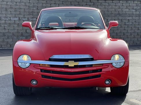 Used 2004 Chevrolet SSR w/ Preferred Equipment Group image 30
