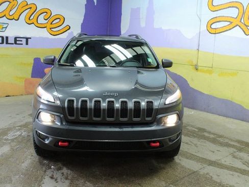 Used 2016 Jeep Cherokee Trailhawk w/ Comfort & Convenience Group image 3