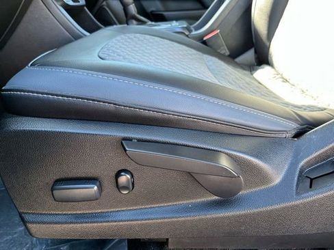 Used 2016 Chevrolet Colorado Z71 image 15