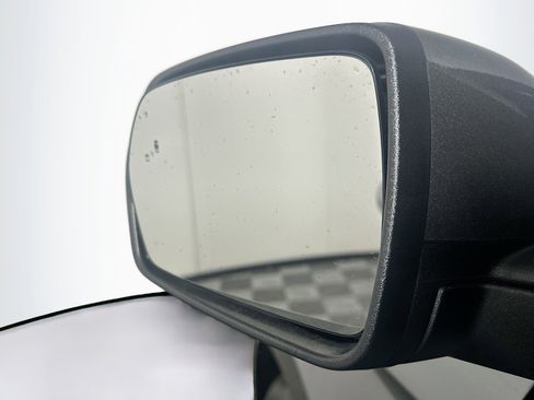 Used 2023 Ford Edge SEL image 16