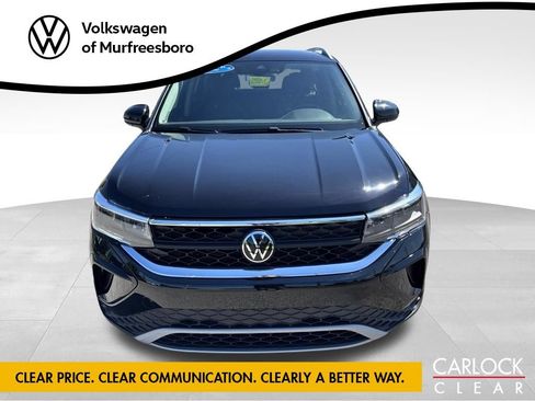 Certified 2023 Volkswagen Taos SE FWD image 3