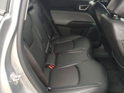 Certified 2022 Jeep Compass Latitude w/ Convenience Group image 19