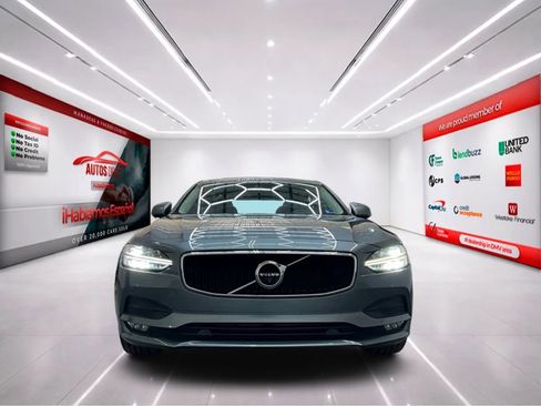 Used 2018 Volvo S90 T5 Momentum w/ Convenience Package image 2
