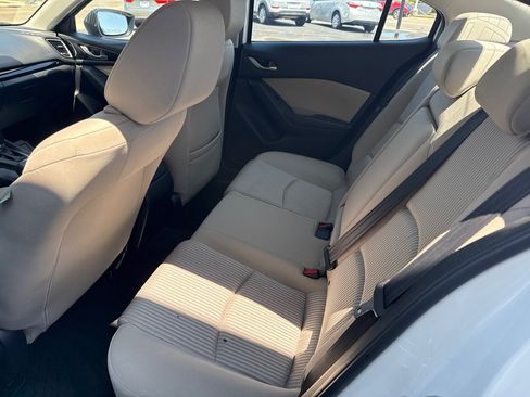 Used 2014 MAZDA MAZDA3 i Touring FWD image 9
